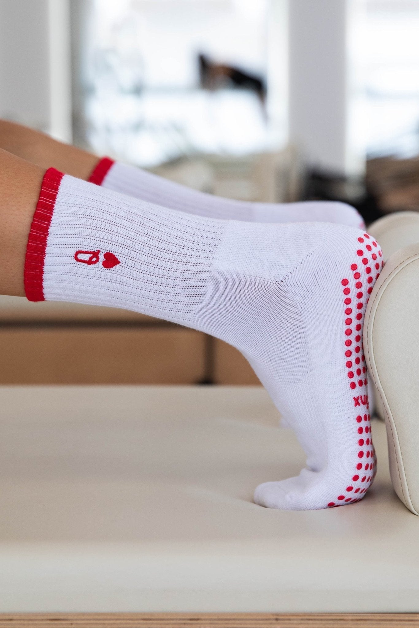 Queen Of Hearts Grip Socks - Cheeky Winx