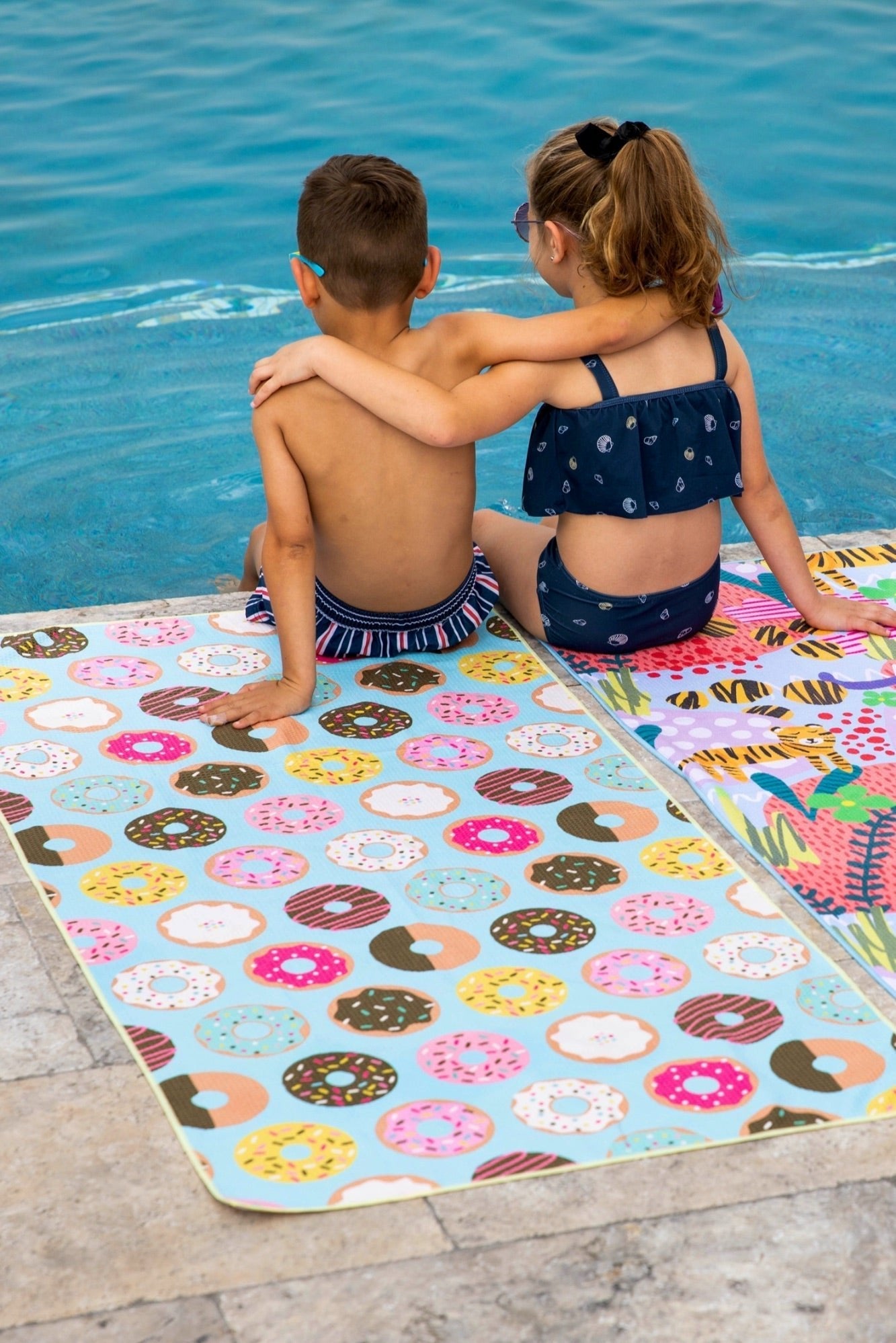 BAGLESS Kids Donuts Beach Towel-Cheeky Winx