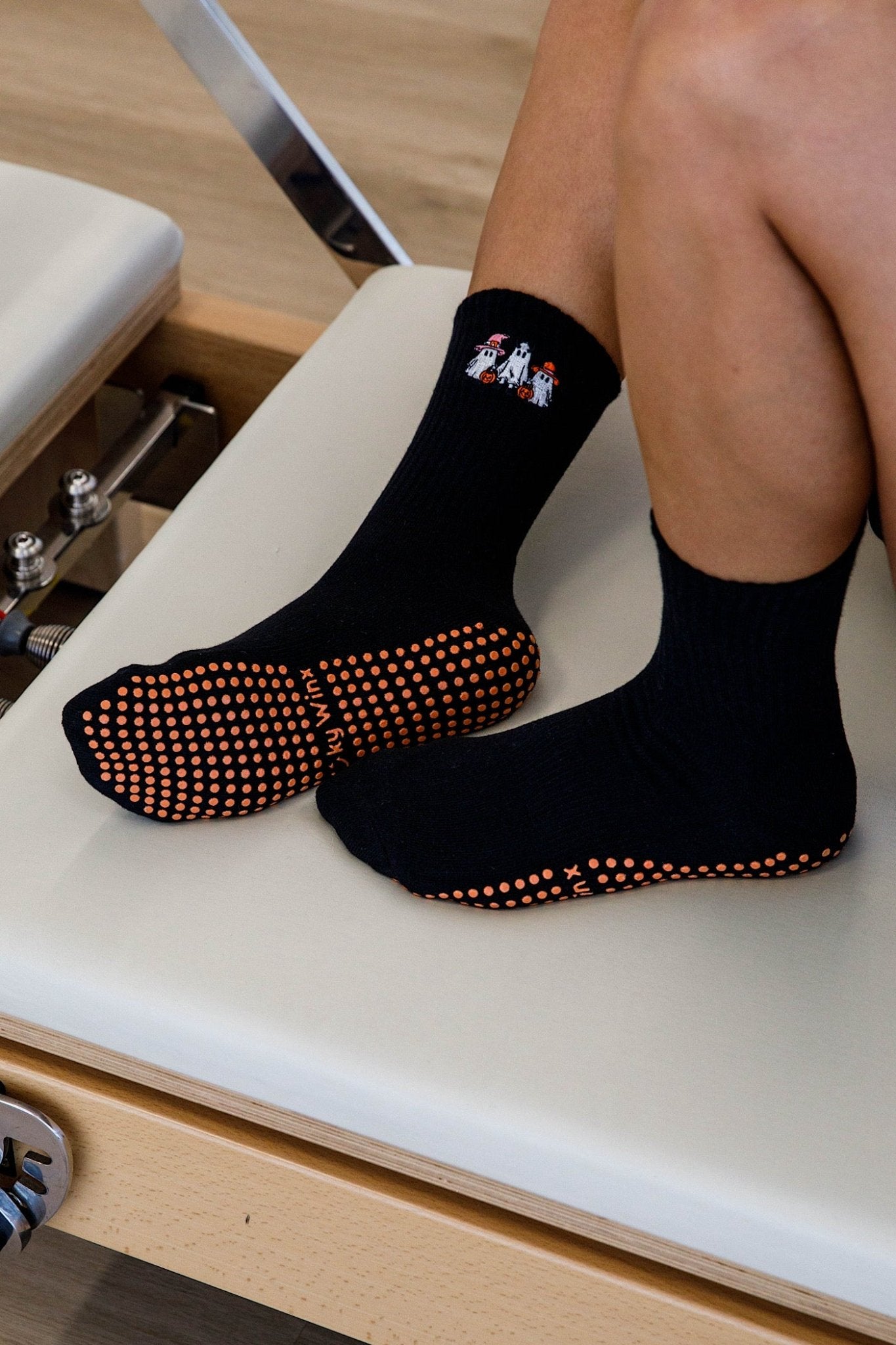 Crew Ghost Gang Grip Socks - Cheeky Winx