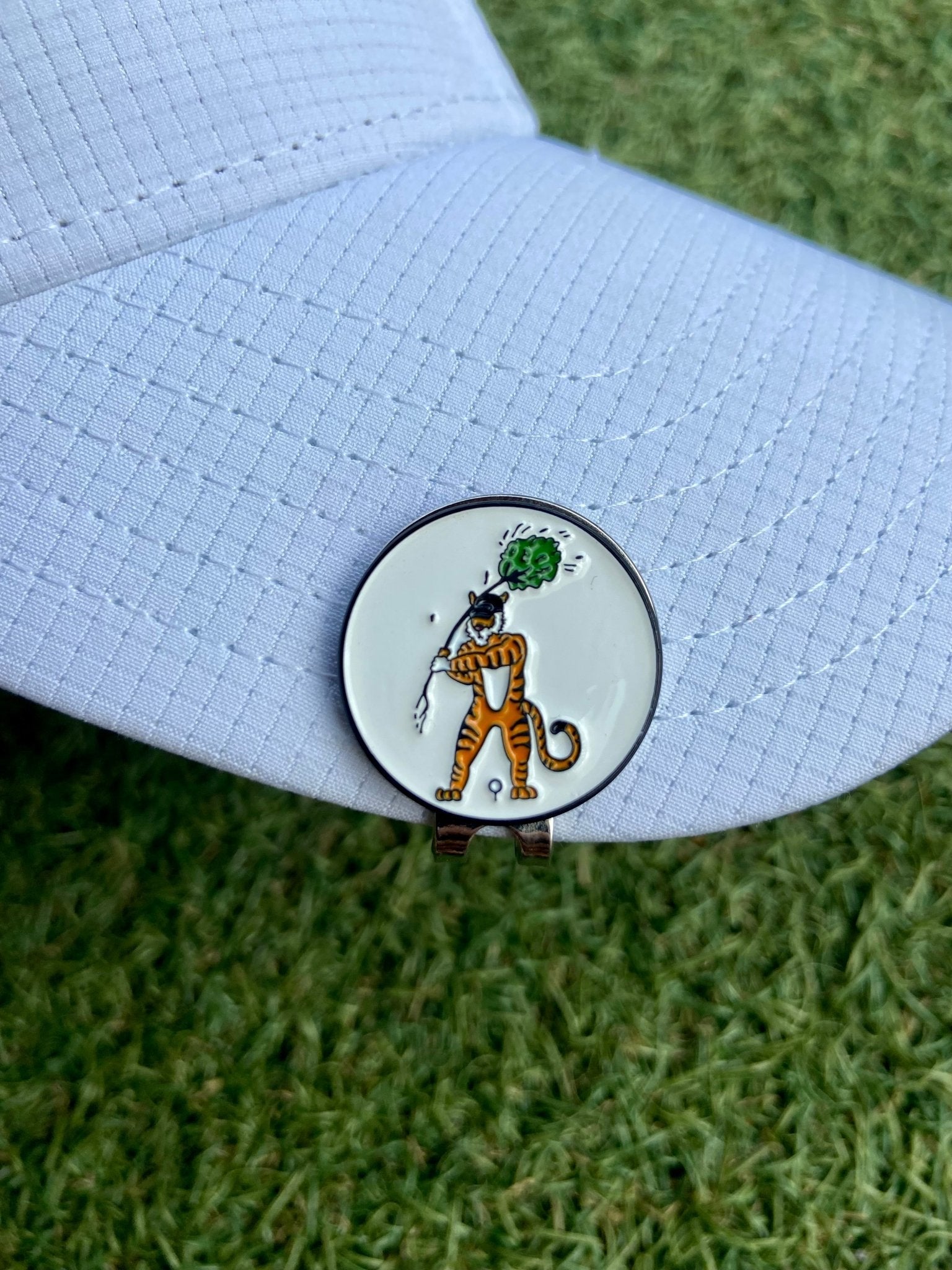 Jungle Cat Ball Marker - Cheeky Winx