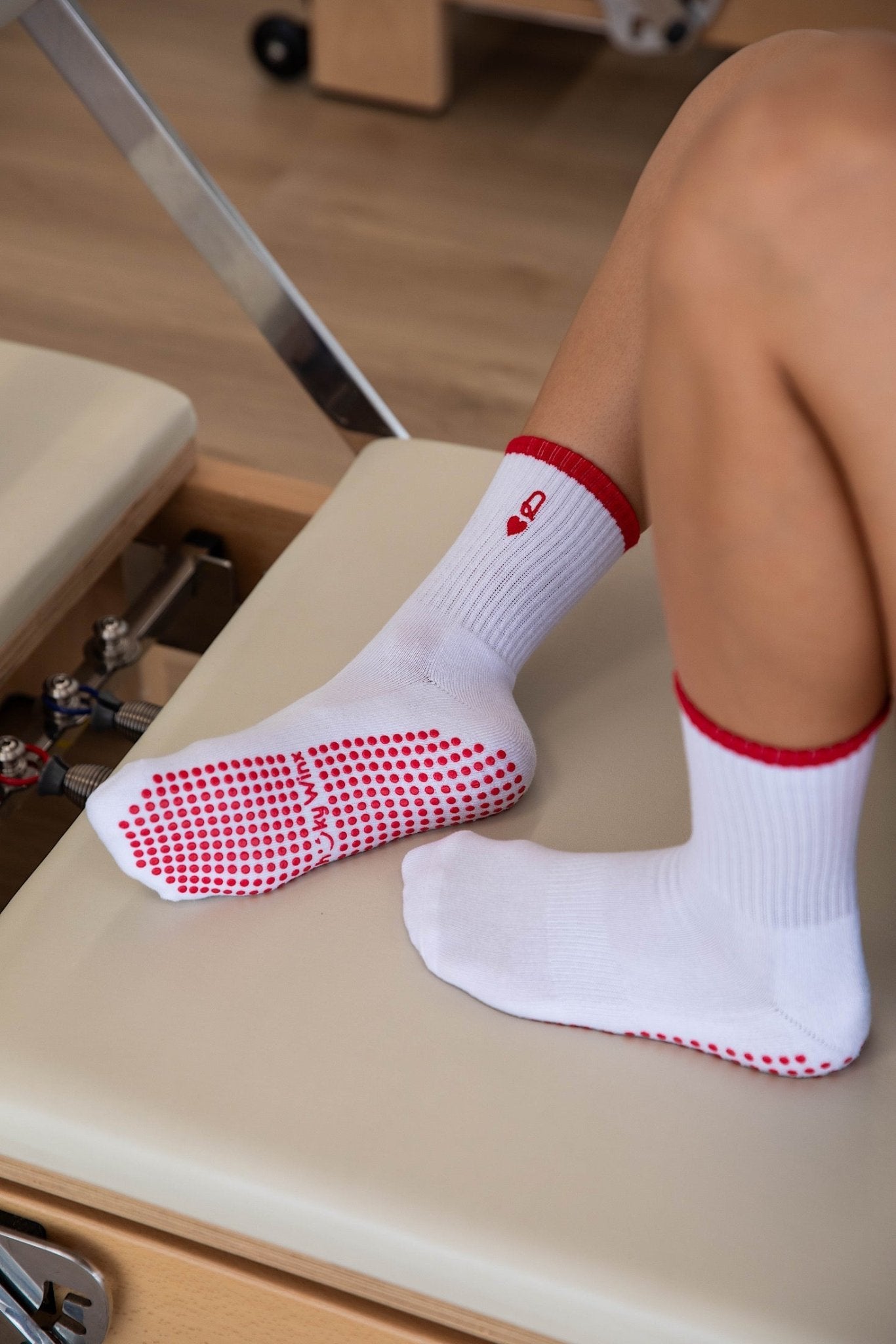 Queen Of Hearts Grip Socks - Cheeky Winx